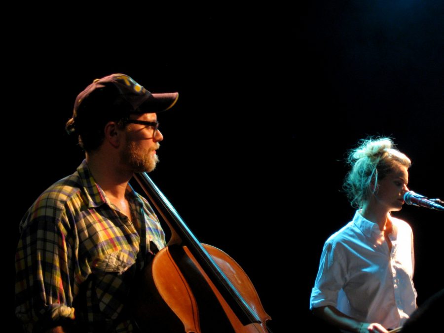 Morten Svenstrup (Cello) og Henriette Sennenvaldt (vokal)